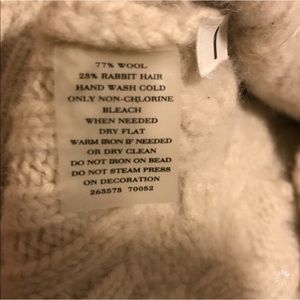 Ann Taylor Sweaters - Ann Taylor Snow Pearl Sweater Ann Taylor Sweaters - Ann Taylor Snow Pearl Sweater